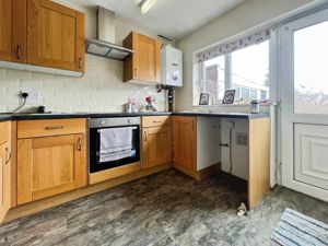 Kitchen- click for photo gallery